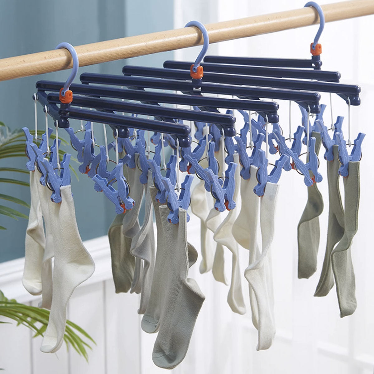 Premium Expandable FastClip Laundry Hanger